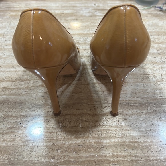 Caramel leather Manolo B’s Size 5.5. Light wear - Picture 3 of 3